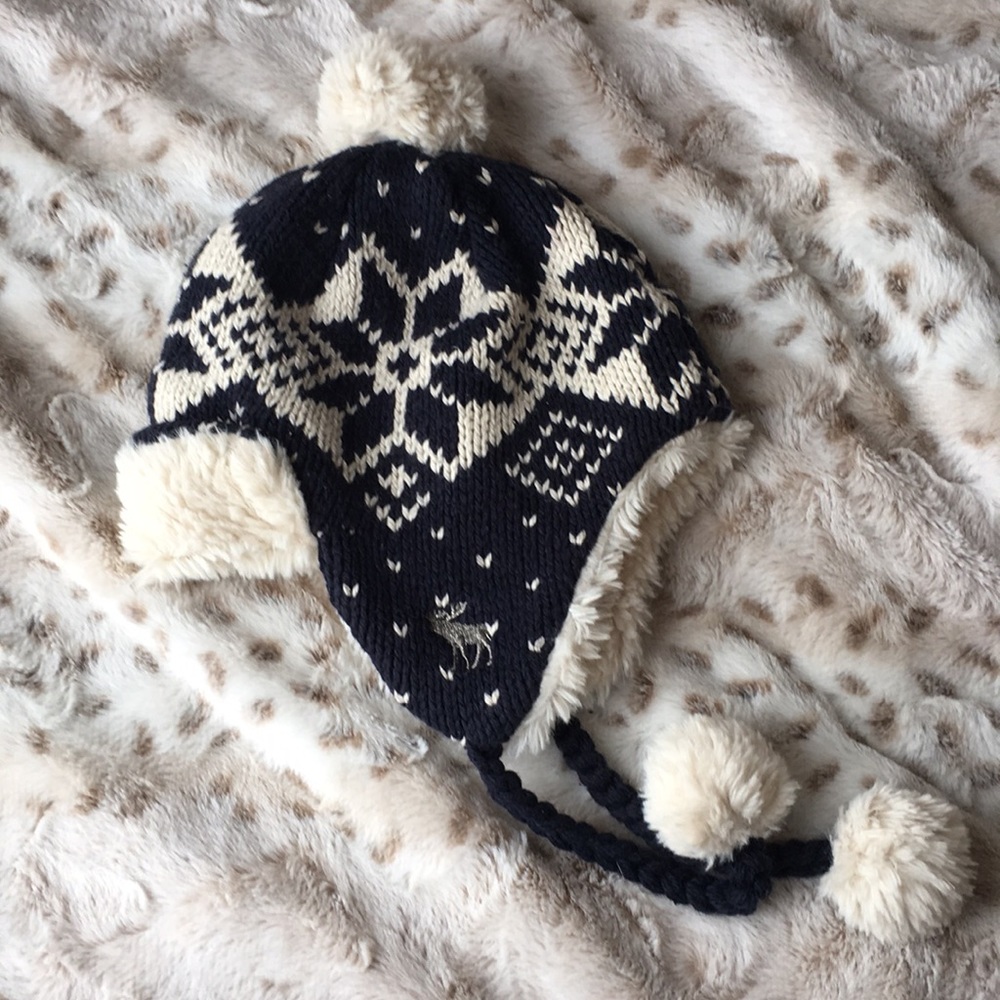 Abercrombie and Fitch fuzzy ear flaps hat